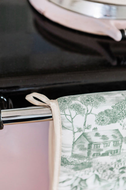 Avalon Home UK Lake District Toile Oven Glove with blue and white toile pattern for kitchen and baking use.