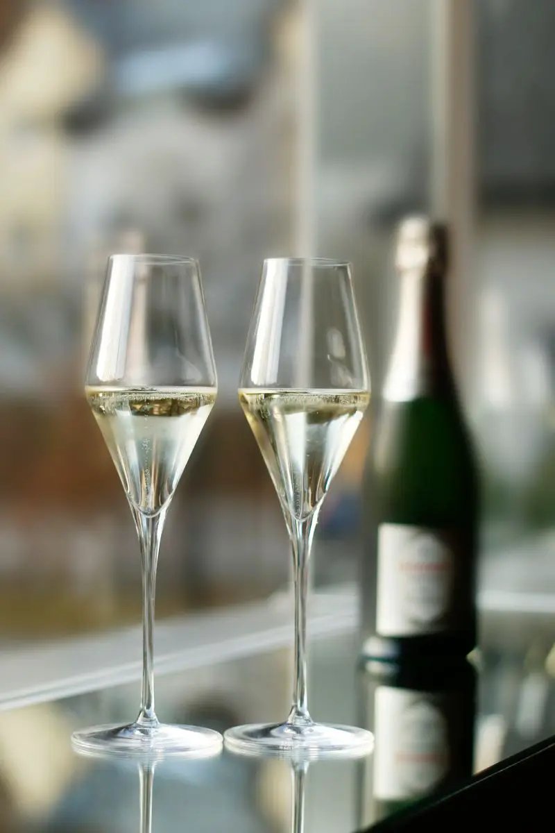 Set of six Stolzle Lausitz Quatrophil 290ml champagne flutes by Glassware UK, elegant clear wine glasses in a box.