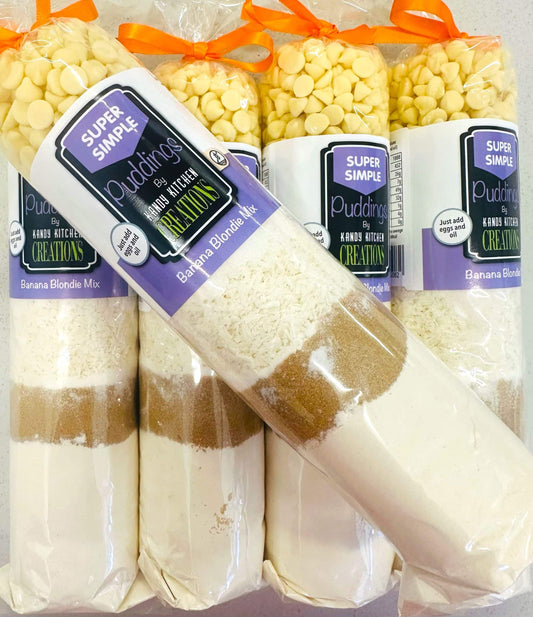 Banana blondie mix by Crafty Cook, gluten-free baking mix with banana flavor, displayed in a close-up image.
