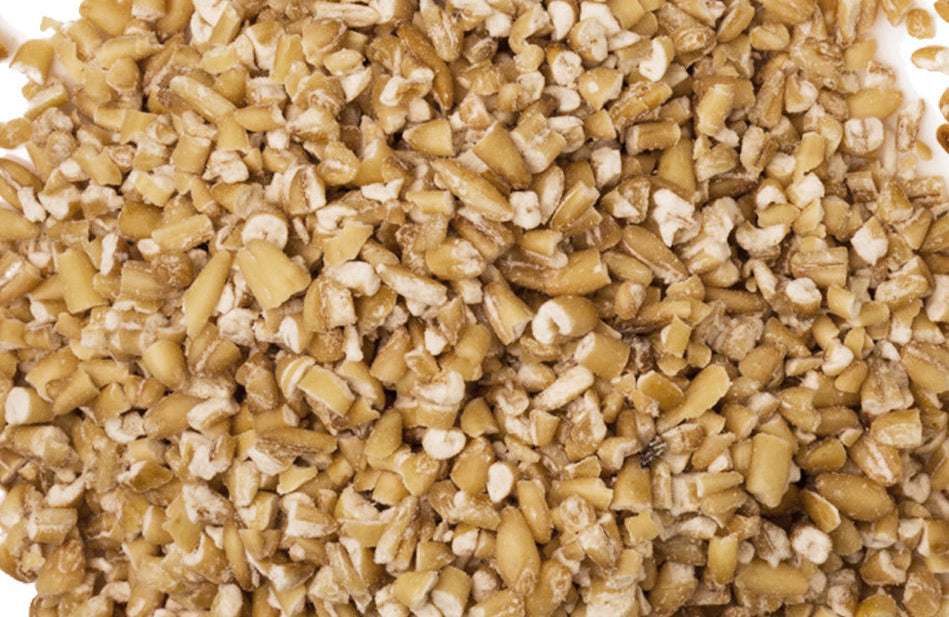Organic Pinhead Coarse Oatmeal from Whole Food Earth, close-up of the coarse, rustic oat cereal in a bowl.