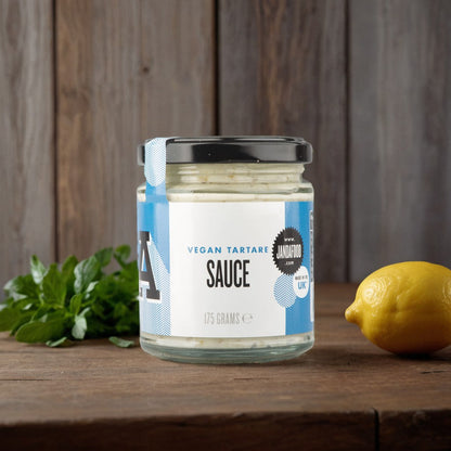 Janda Food Vegan Tartare Sauce in a glass jar, creamy and textured, ready for serving with vegan dishes or as a condiment.