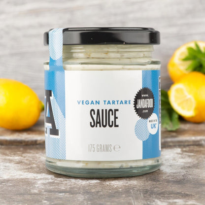 Janda Food Vegan Tartare Sauce in a jar, creamy and smooth with herbs, ready for serving