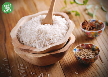 Organic White Basmati Rice from Whole Food Earth, gluten-free rice with long grains, ideal for flavorful dishes.